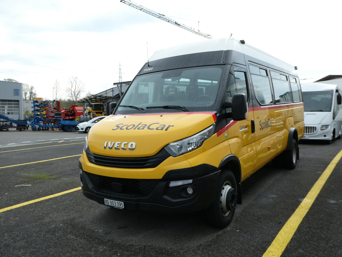 (249'055) - CarPostal Ouest - VD 303'395/PID 11'214 - Iveco am 22. April 2023 in Kerzers, Interbus