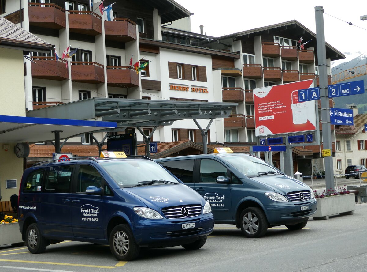 (249'211) - Frutt Taxi, Grindelwald - BE 878'109 - Mercedes am 28. April 2023 beim Bahnhof Grindelwald