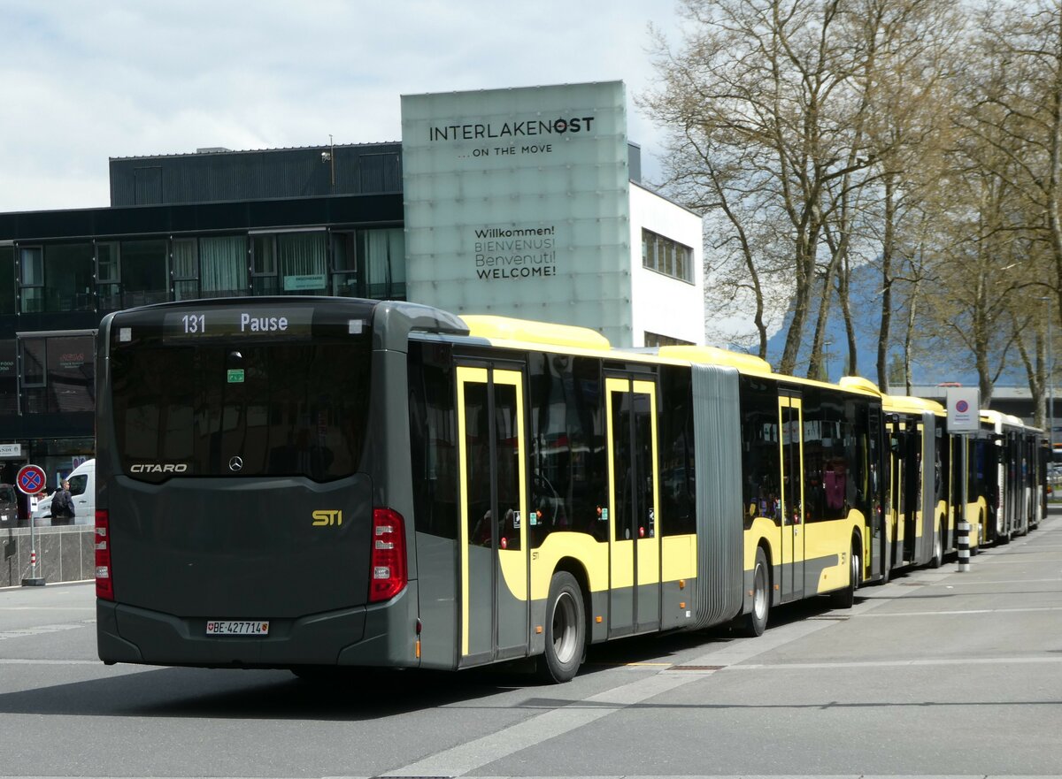 (249'421) - STI Thun - Nr. 714/BE 427'714 - Mercedes am 2. Mai 2023 beim Bahnhof Interlaken Ost