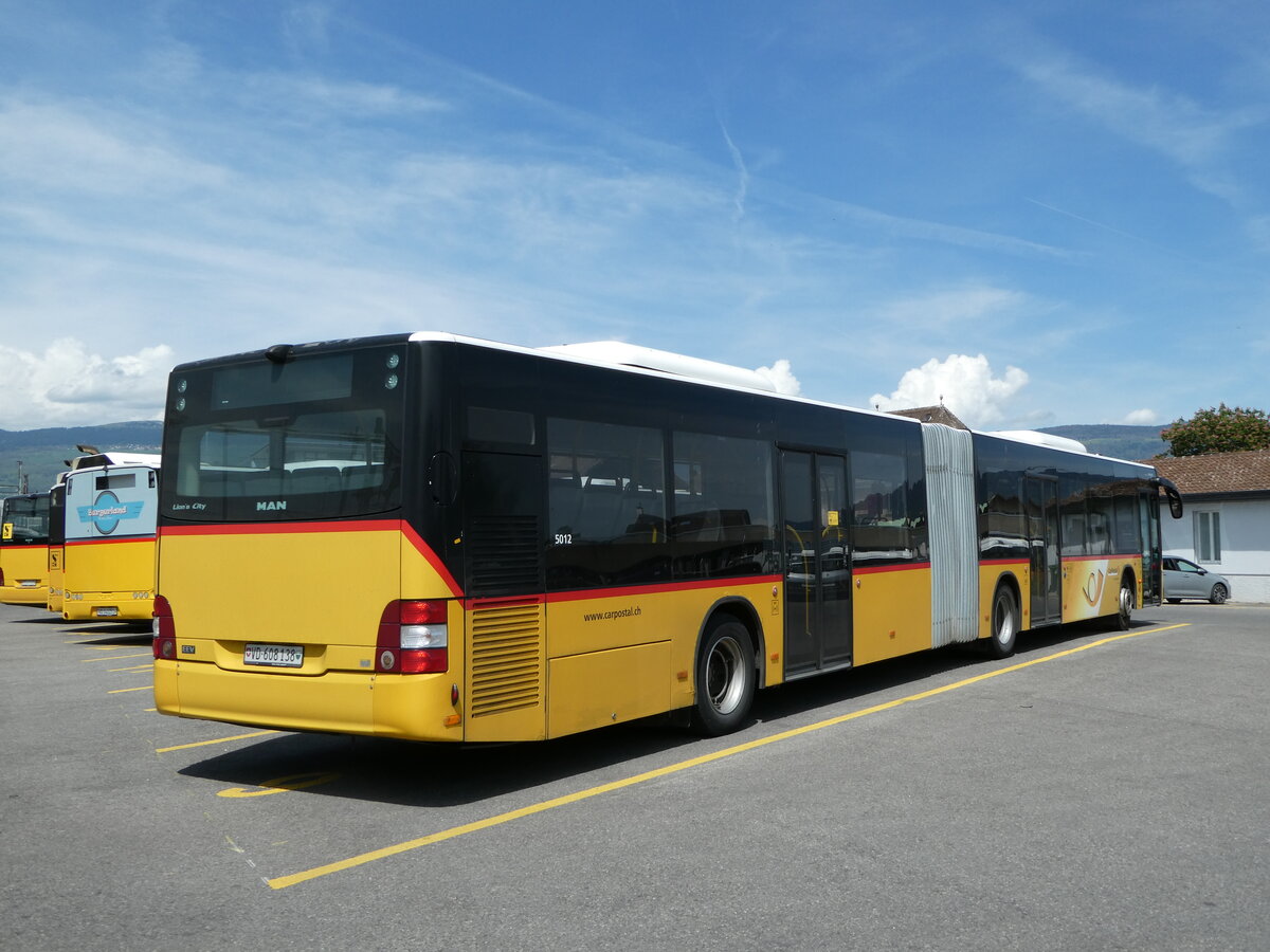 (249'639) - CarPostal Ouest - VD 608'138/PID 5012 - MAN (ex NE 165'376; ex VD 495'042) am 5. Mai 2023 in Yverdon, Garage