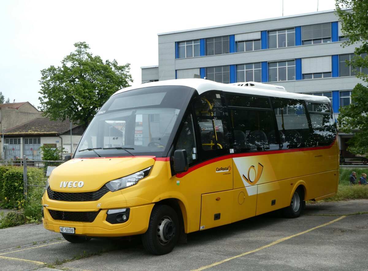 (250'181) - CarPostal Ouest - NE 50'199/PID 10'621 - Iveco/Rosero (ex VD 467'583) am 18. Mai 2023 in Yverdon, Garage