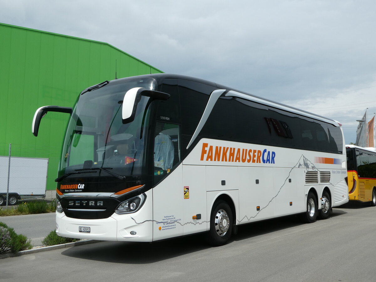 (250'216) - Fankhauser, Sigriswil - BE 42'491 - Setra am 18. Mai 2023 in Kerzers, Interbus