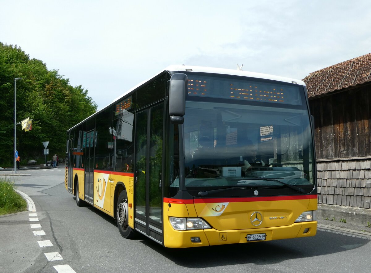 (250'250) - PostAuto Bern - BE 610'539/PID 5270 - Mercedes (ex BE 700'281; ex Schmocker, Stechelberg Nr. 2) am 19. Mai 2023 in Iseltwald, Mhle