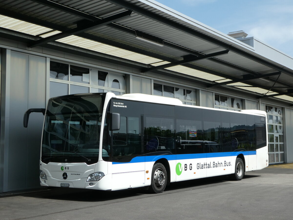 (250'320) - Maag, Kloten - Nr. 33/ZH 590'933 - Mercedes am 21. Mai 2023 in Winterthur, EvoBus