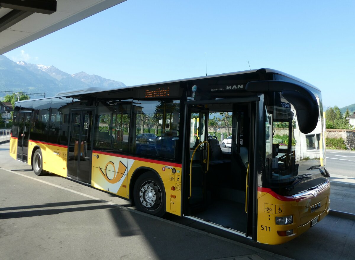 (250'472) - PostAuto Zentralschweiz - Nr. 511/OW 16'211/PID 10'290 - MAN (ex Nr. 11; ex Mattli, Wassen) am 27. Mai 2023 beim Bahnhof Sarnen 