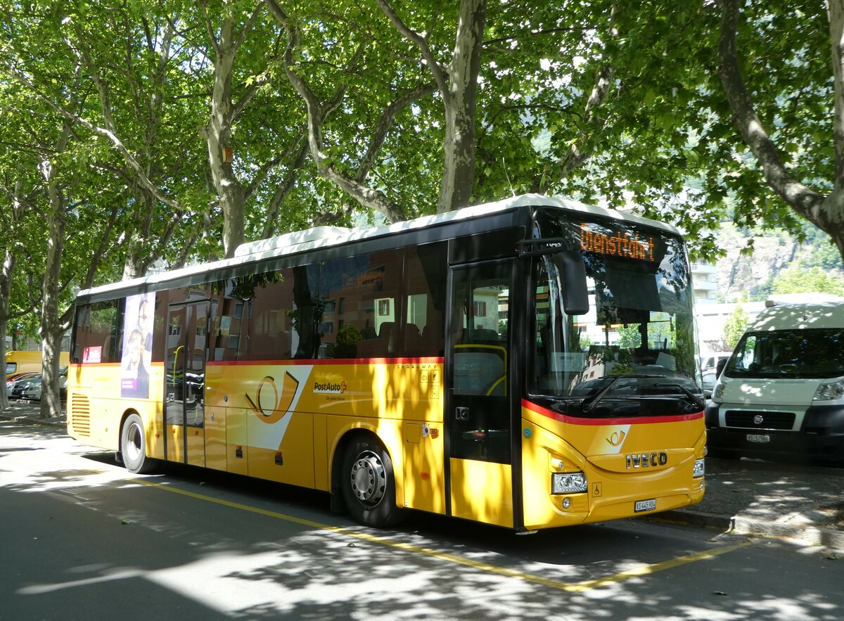 (251'221) - PostAuto Wallis - VS 445'904/PID 10'455 - Iveco am 9. Juni 2023 in Brig, Garage