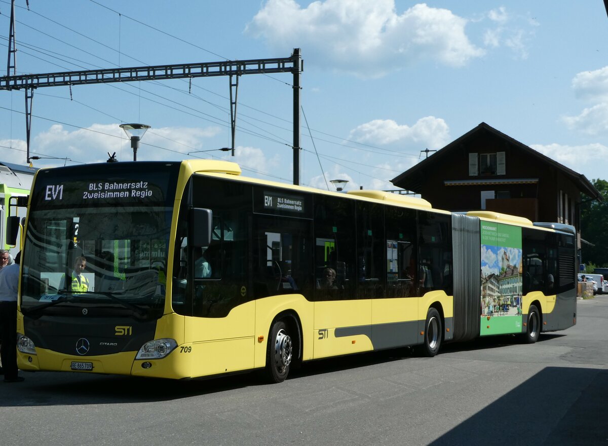 (251'585) - STI Thun - Nr. 709/BE 865'709 - Mercedes am 17. Juni 2023 beim Bahnhof Wimmis