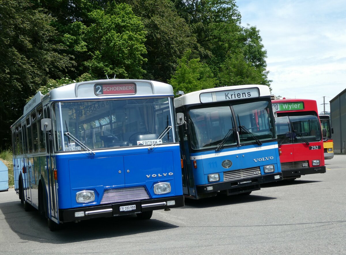 (251'702) - TF Fribourg (CTF) - Nr. 63/FR 180'988 - Volvo/Hess (ex TPF Fribourg Nr. 63; ex TF Fribourg Nr. 63) am 18. Juni 2023 in Burgdorf, kihof Ziegelgut