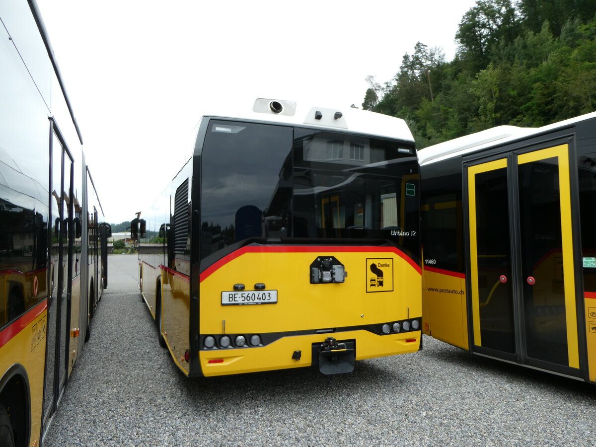 (252'209) - PostAuto Bern - BE 560'403/PID 11'936 - Solaris am 1. Juli 2023 in Laupen, Garage