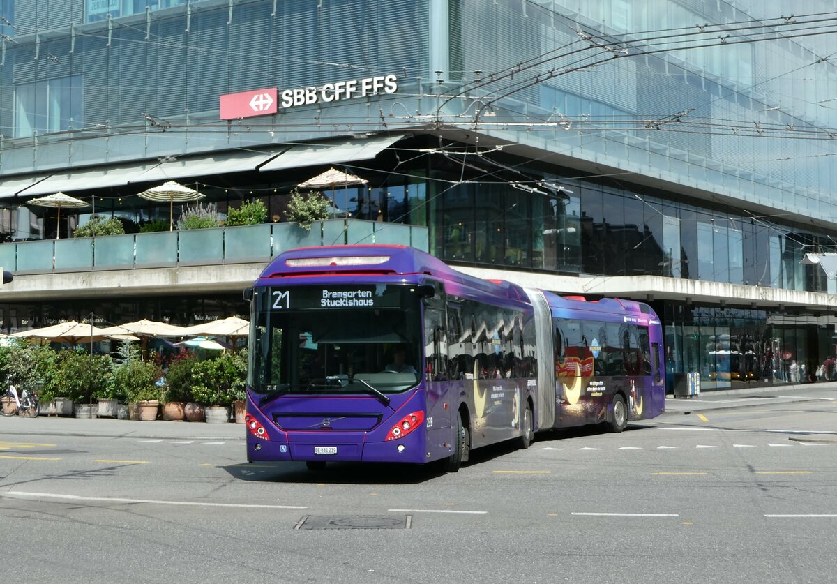 (252'785) - Bernmobil, Bern - Nr. 239/BE 881'239 - Volvo am 19. Juli 2023 beim Bahnhof Bern