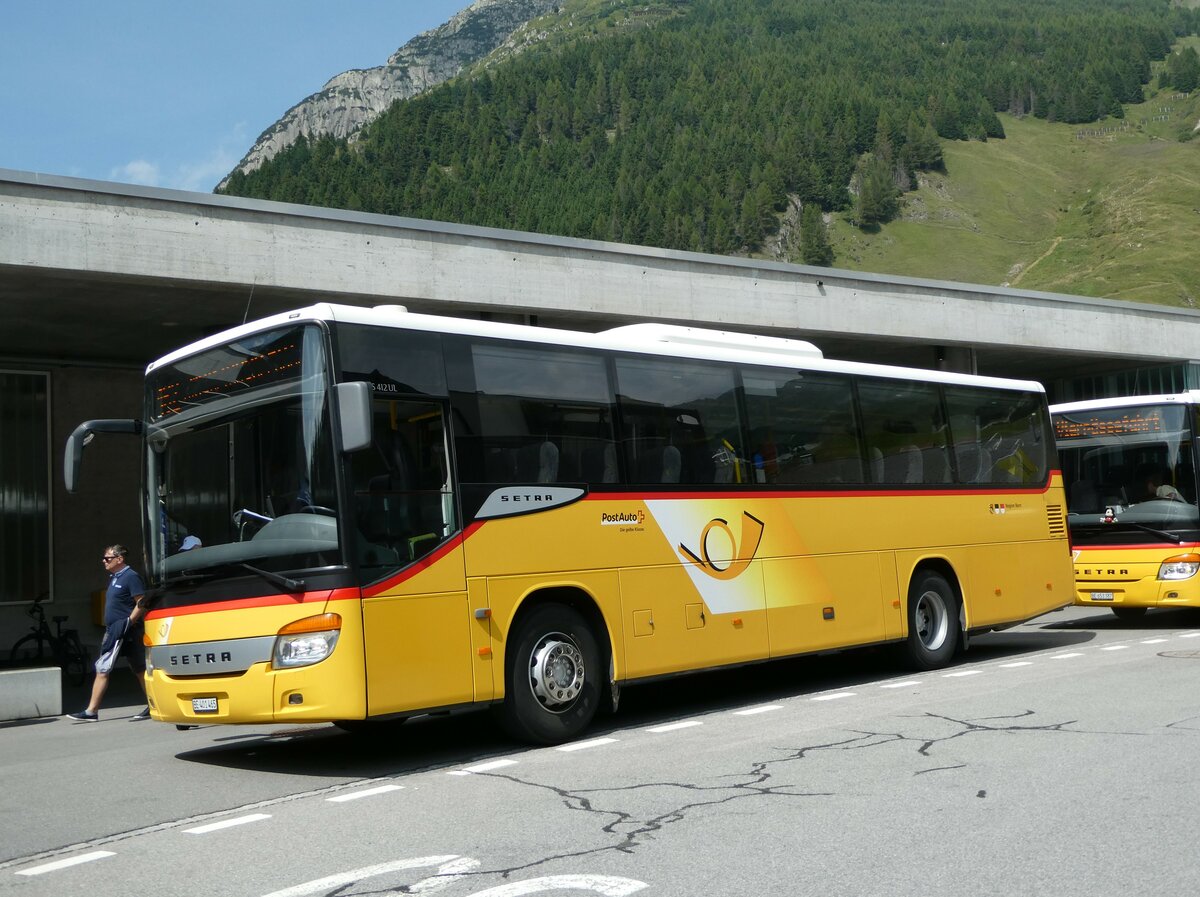 (252'907) - PostAuto Bern - BE 401'465/PID 4715 - Setra (ex AVG Meiringen Nr. 65) am 23. Juli 2023 beim Bahnhof Andermatt