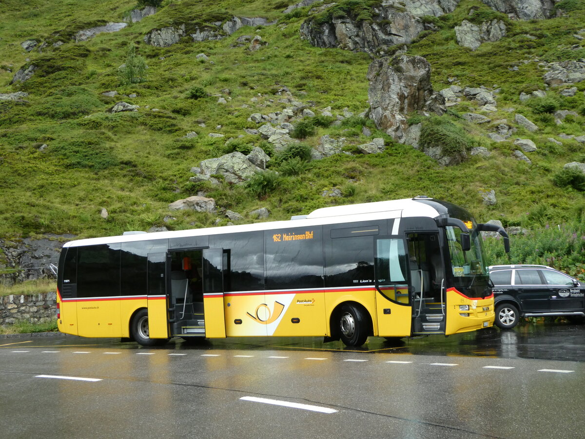 (253'043) - PostAuto Bern - Nr. 71/BE 412'071/PID 11'071 - MAN (ex PostAuto Zentralschweiz Nr. 20; ex Dillier, Sarnen Nr. 20) am 25. Juli 2023 in Susten, Steingletscher