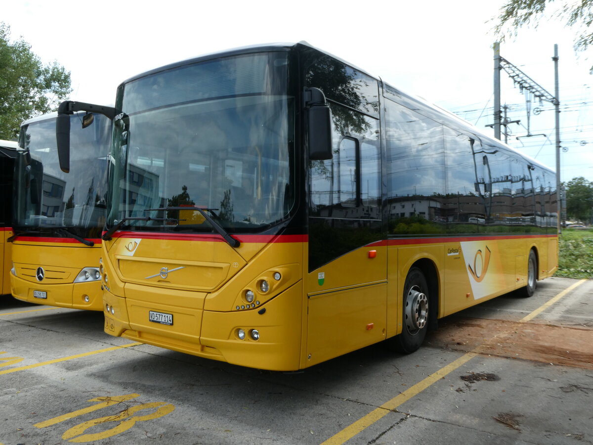 (253'740) - CarPostal Ouest - VD 577'114/PID 10'467 - Volvo (ex Favre, Avenches) am 12. August 2023 in Yverdon, Garage