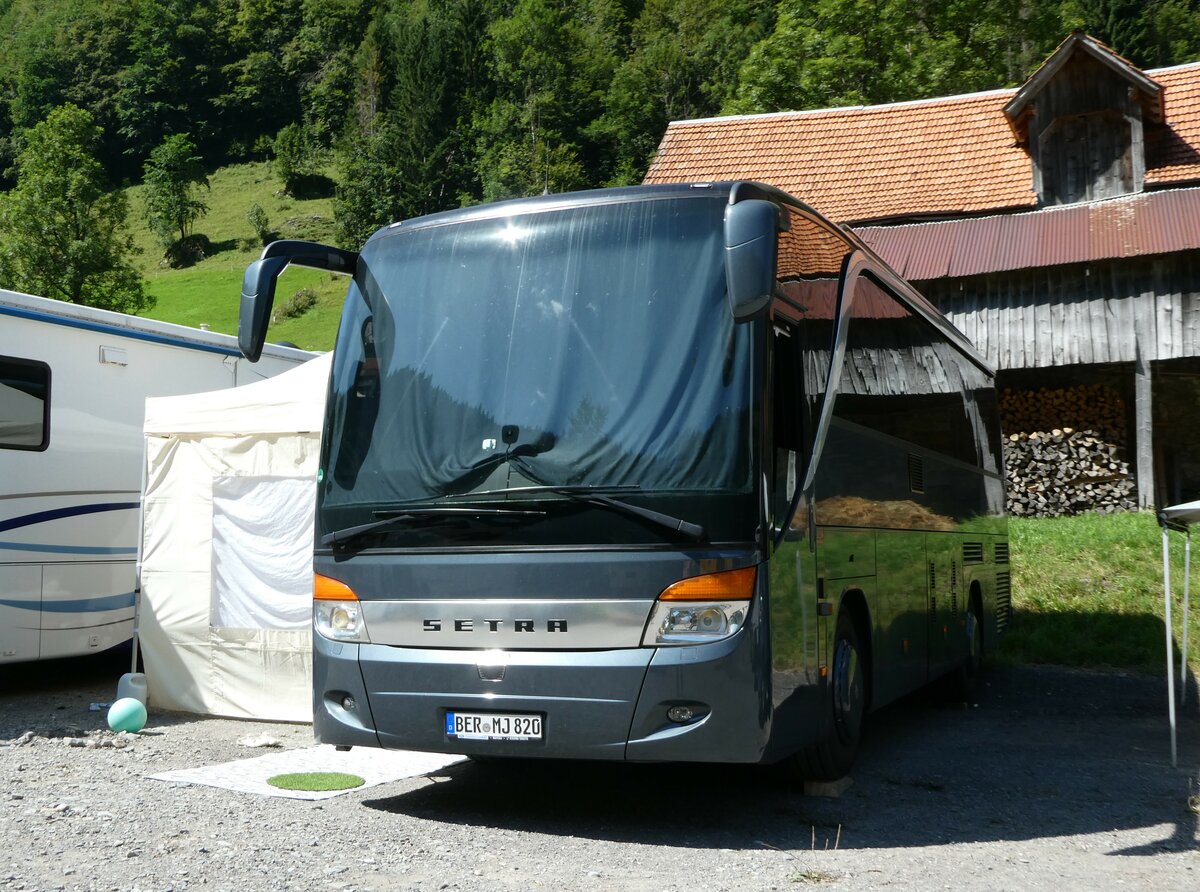 (253'932) - Aus Deutschland: Jetschke, Biesenthal - BER-MJ 820 - Setra am 19. August 2023 in Hoch-Ybrig, Talstation Weglosen