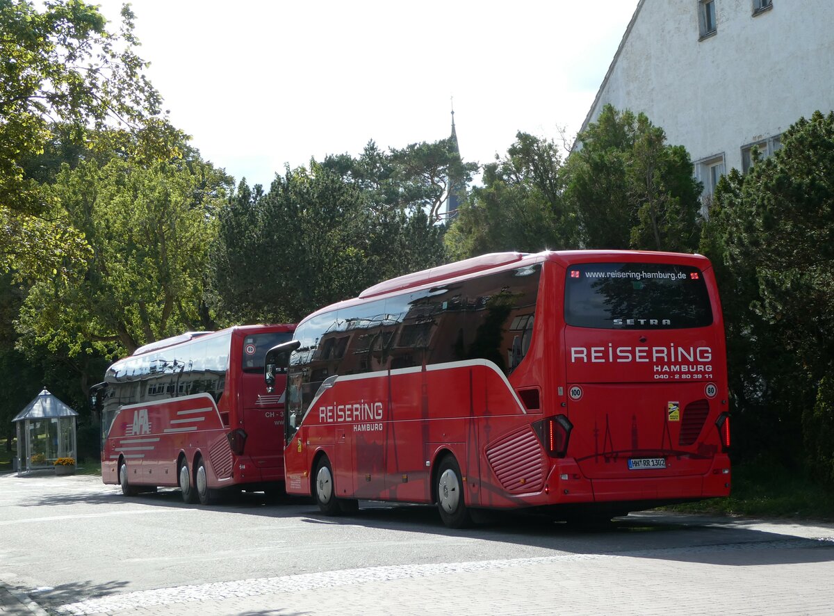 (254'487) - Reisering, Hamburg - HH-RR 1302 - Setra am 31. August 2023 in Ahlbeck, Rathaus