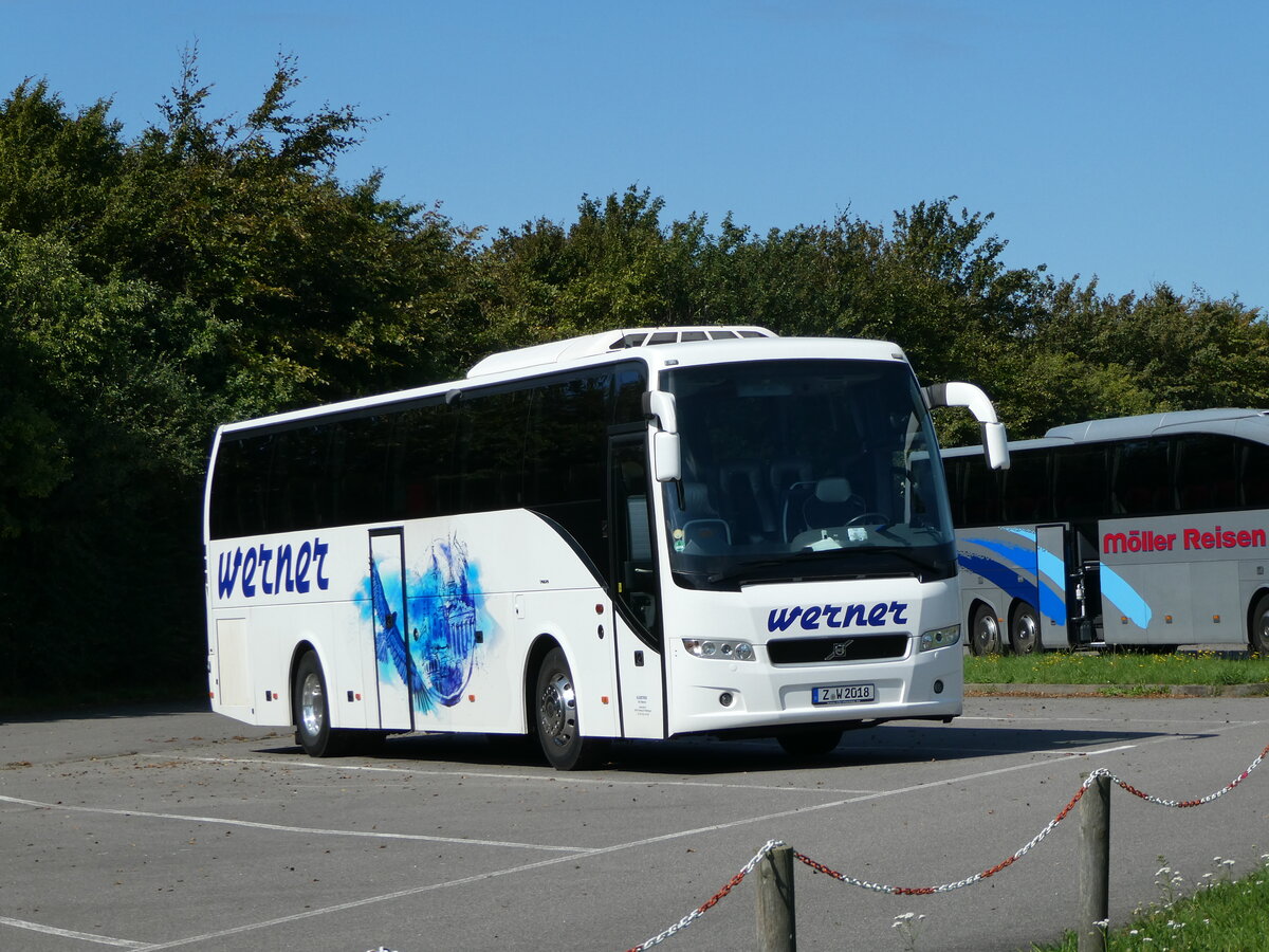 (254'570) - Werner, Wolfersgrn - Z-W 2018 - Volvo am 1. September 2023 in Putgarten, Parkplatz