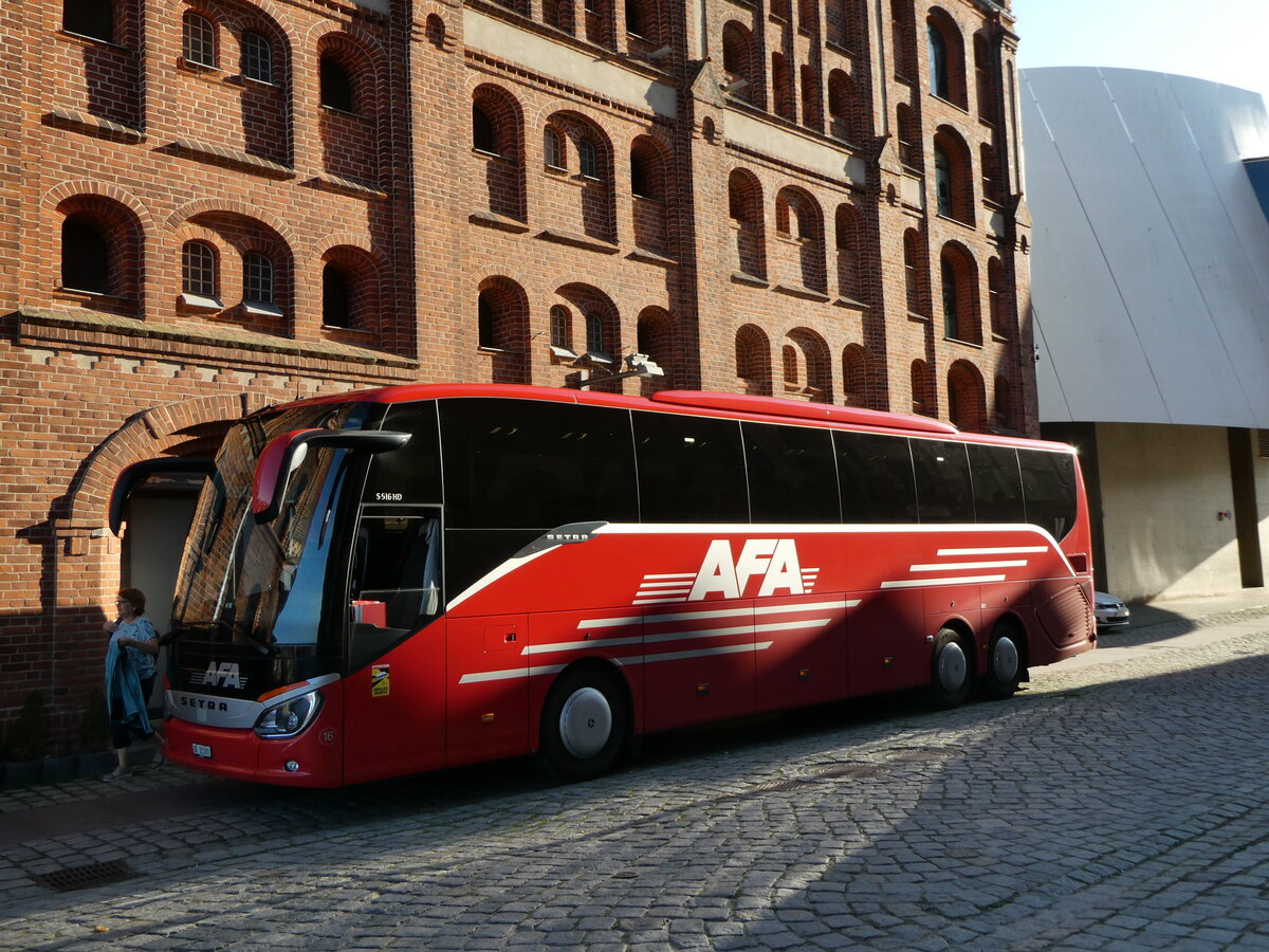 (254'694) - Aus der Schweiz: AFA Adelboden - Nr. 16/BE 21'181 - Setra am 2. September 2023 in Stralsund, Hafen