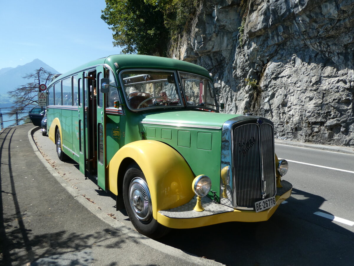 (254'808) - STI Thun - Nr. 15/BE 26'776 - Saurer/Gangloff (ex AvH Heimenschwand Nr. 5) am 5. September 2023 in Sundlauenen, Pilgerweg