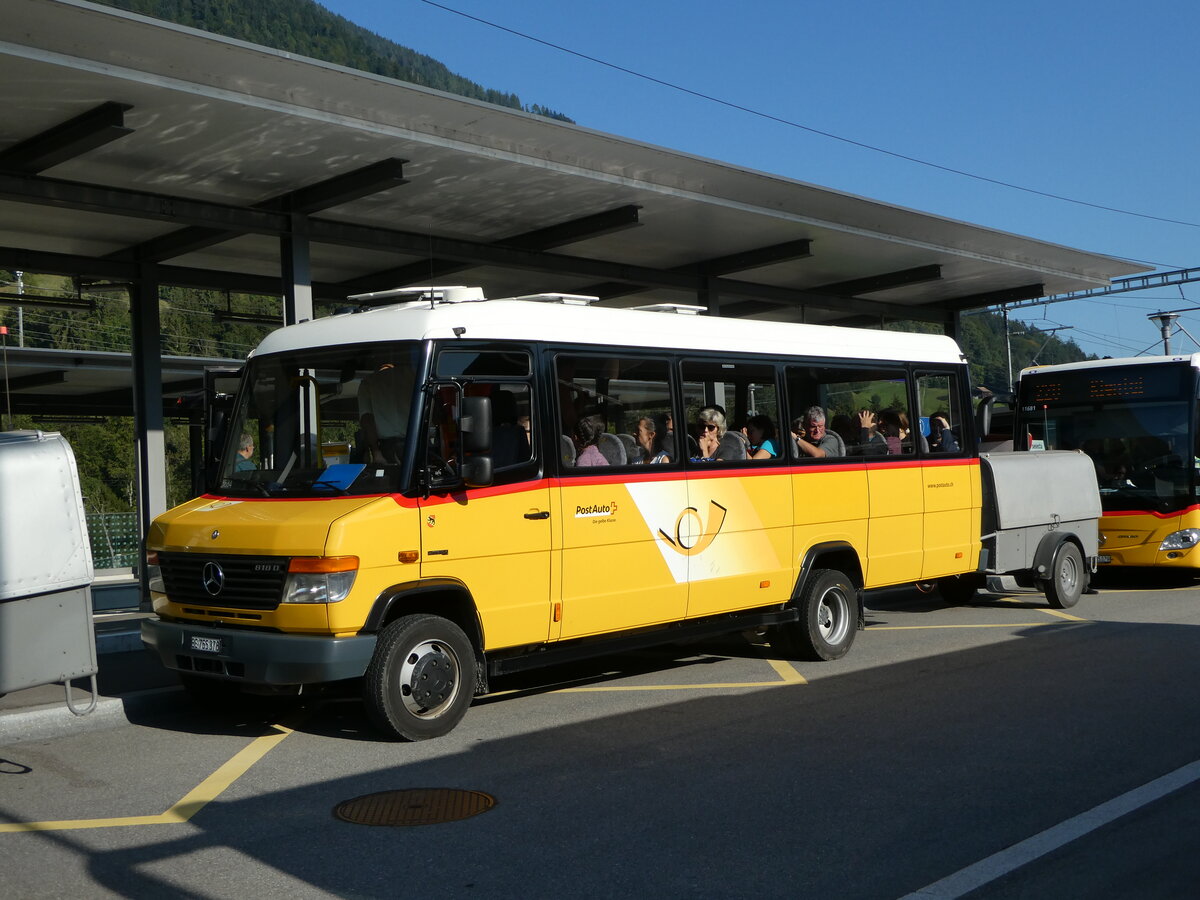 (255'041) - PostAuto Bern - BE 755'378/PID 5684 - Mercedes/Kusters am 10. September 2023 beim Bahnhof Reichenbach