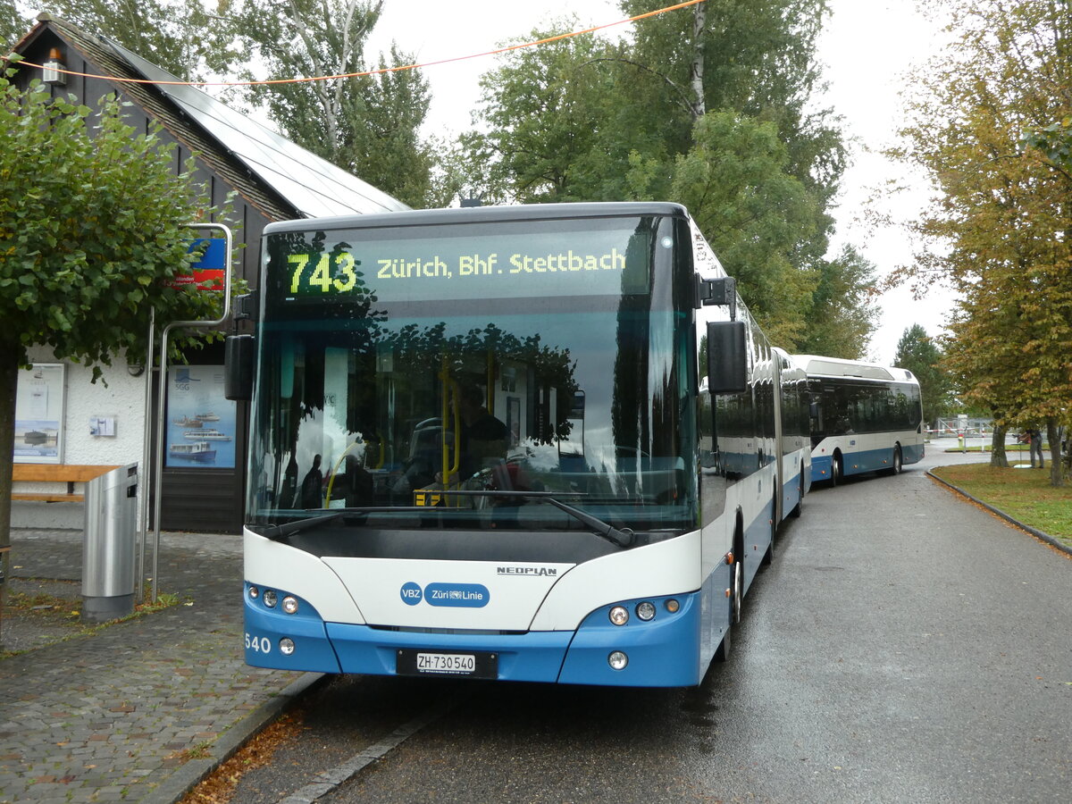 (256'320) - VBZ Zrich - Nr. 540/ZH 730'540 - Neoplan am 21. Oktober 2023 in Maur, See