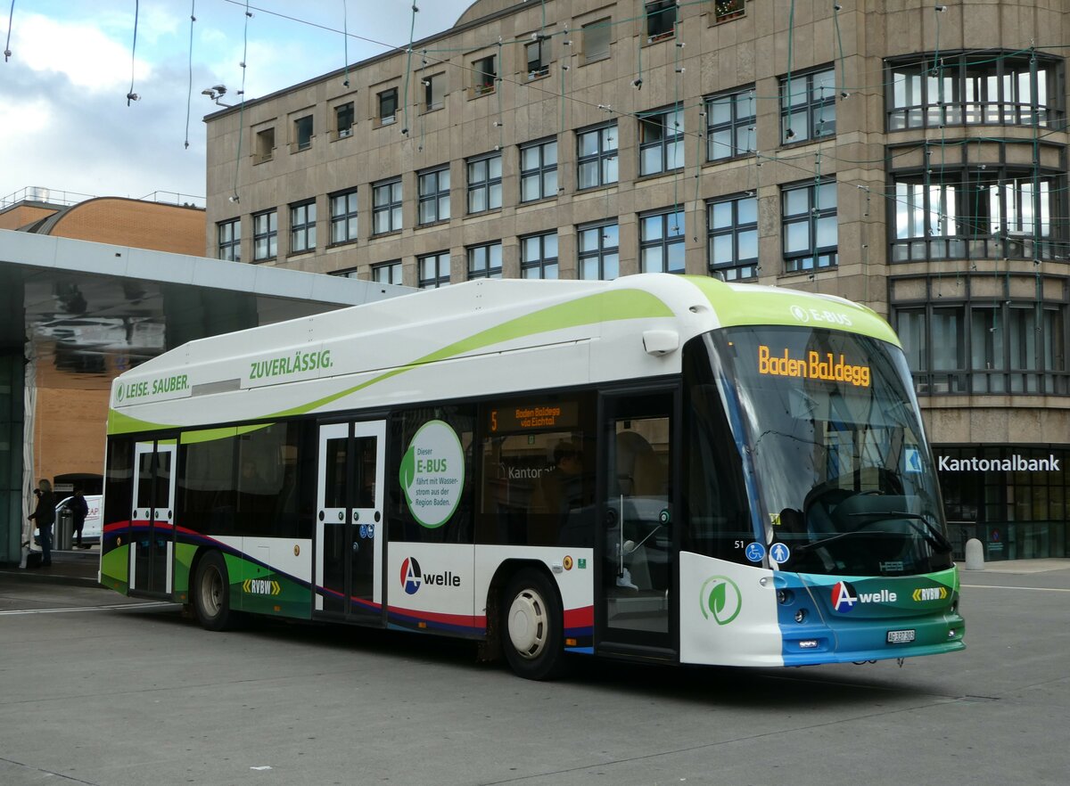 (256'757) - RVBW Wettingen - Nr. 51/AG 337'303 - Hess am 6. November 2023 beim Bahnhof Baden