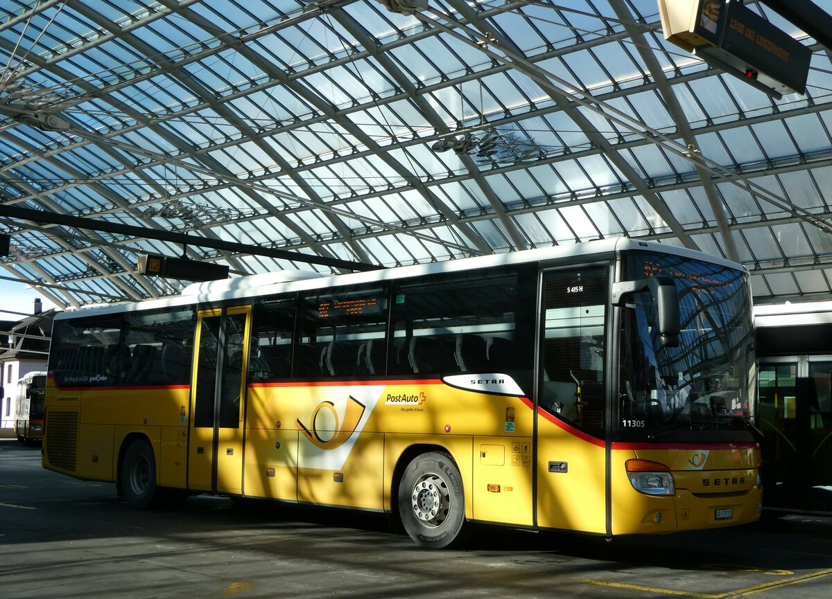 (257'196) - PostAuto Graubnden - GR 179'705/PID 11'305 - Setra am 20. November 2023 in Chur, Postautostation