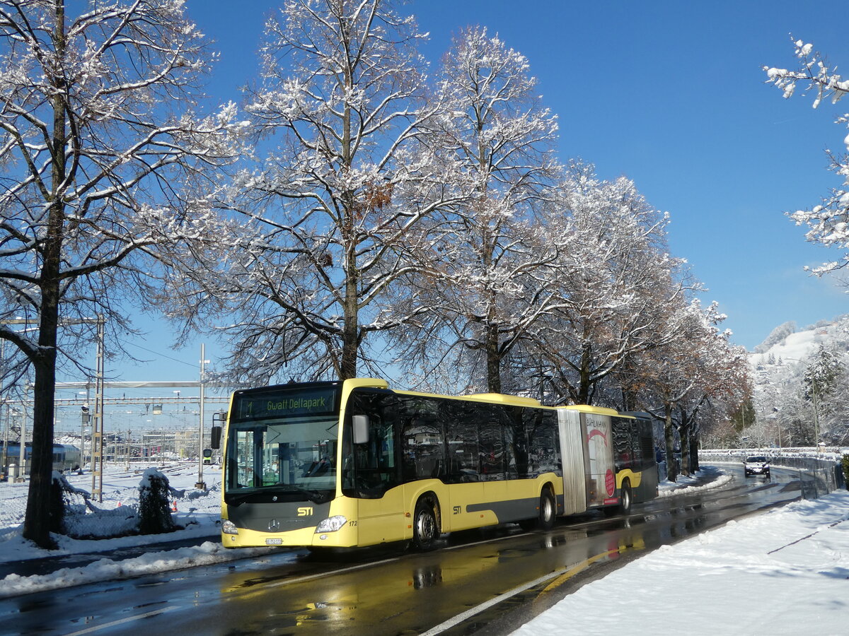 (257'393) - STI Thun - Nr. 172/BE 752'172 - Mercedes am 3. Dezember 2023 in Thun, Seestrasse