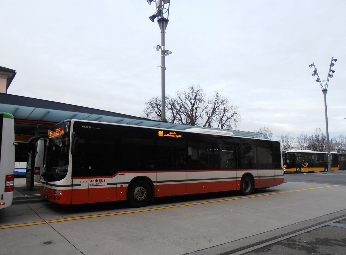 (257'633) - StadtBUS, Frauenfeld - Nr. 710/TG 237'010 - MAN (ex PostAuto Ostschweiz PID 10'034) am 15. Dezember 2023 beim Bahnhof Frauenfeld