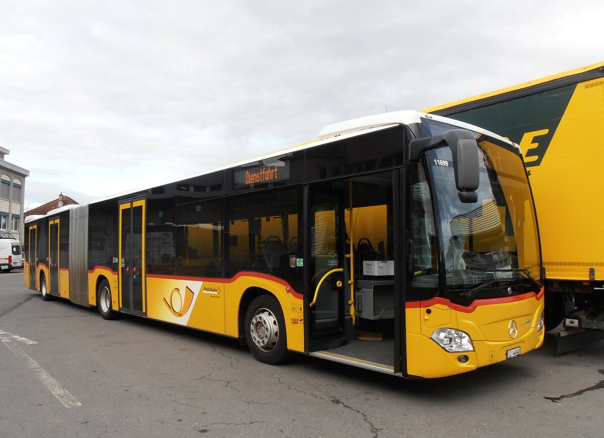 (257'827) - PostAuto Ostschweiz - SZ 44'040/PID 11'699 - Mercedes am 23. Dezember 2023 in Schmerikon, Thomann