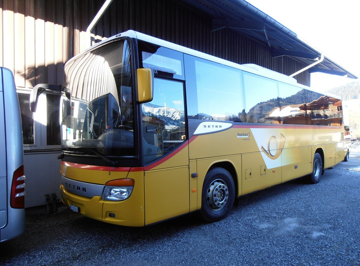 (257'925) - Kbli, Gstaad - Nr. 3/BE 330'862/PID 4535 - Setra am 25. Dezember 2023 in Gstaad, Garage