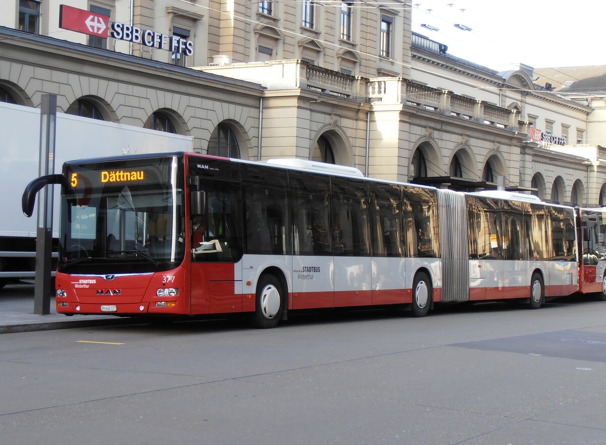 (258'032) - SW Winterthur - Nr. 377/ZH 440'377 - MAN am 30. Dezember 2023 beim Hauptbahnhof Winterthur