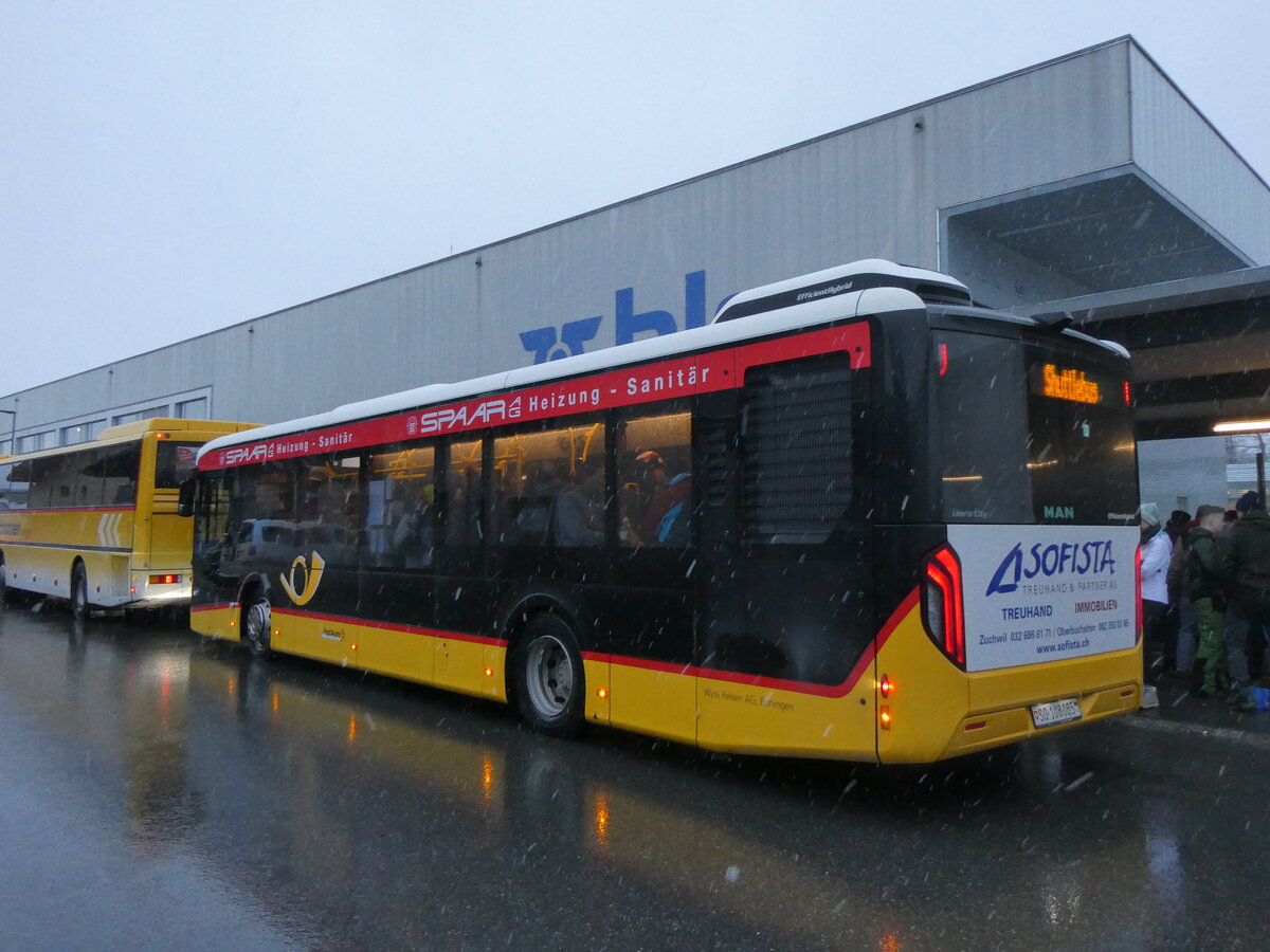 (258'174) - Wyss, Boningen - SO 108'085/PID 11'874 - MAN am 6. Januar 2024 beim Bahnhof Frutigen