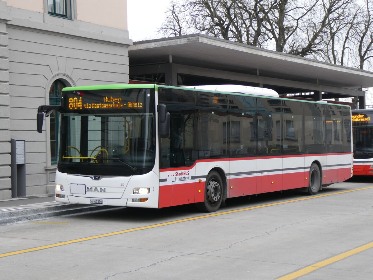 (258'527) - StadtBUS, Frauenfeld - Nr. 910/SG 482'206 - MAN (ex RTB Altsttten Nr. 910; ex PostBus/A BD 15'357) am 9. Januar 2024 beim Bahnhof Frauenfeld