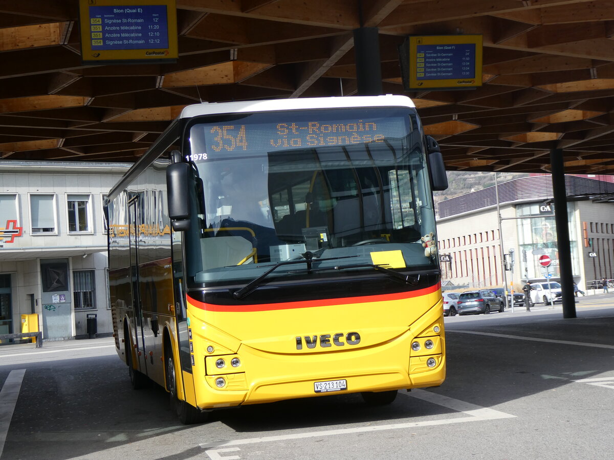 (259'341) - Buchard, Leytron - VS 213'104/PID 11'978 - Iveco am 16. Februar 2024 beim Bahnhof Sion