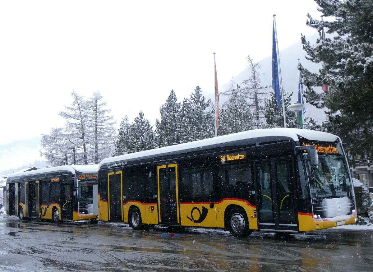 (259'703) - PostAuto Wallis - VS 565'809/PID 11'975 - eMercedes am 27. Februar 2024 in Saas-Fee, Busterminal