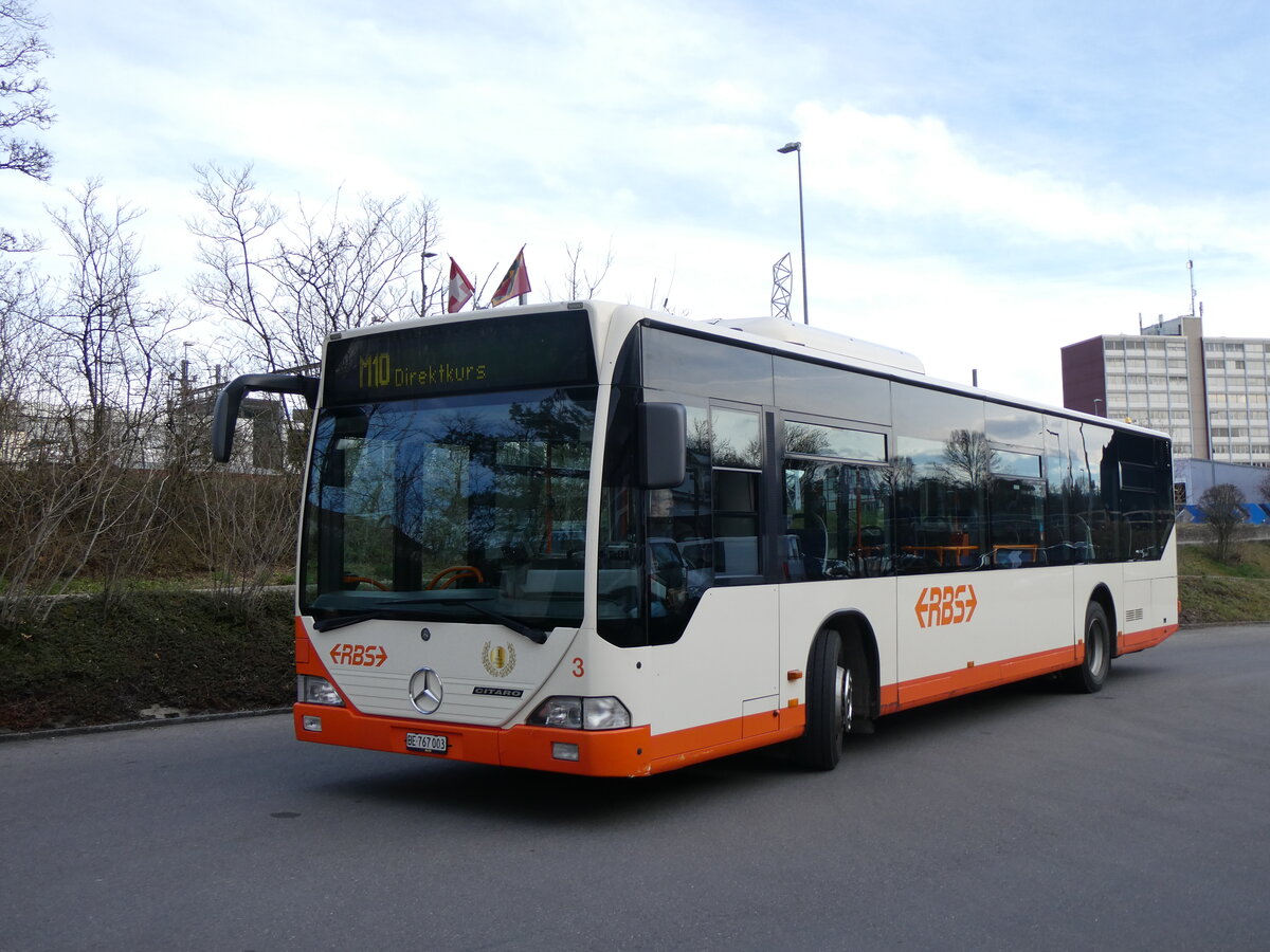 (260'077) - RBS Worblaufen - Nr. 3/BE 767'003 - Mercedes am 3. Mrz 2024 in Worblaufen, Garage (mit Zielanzeige: M10 Direktkurs)