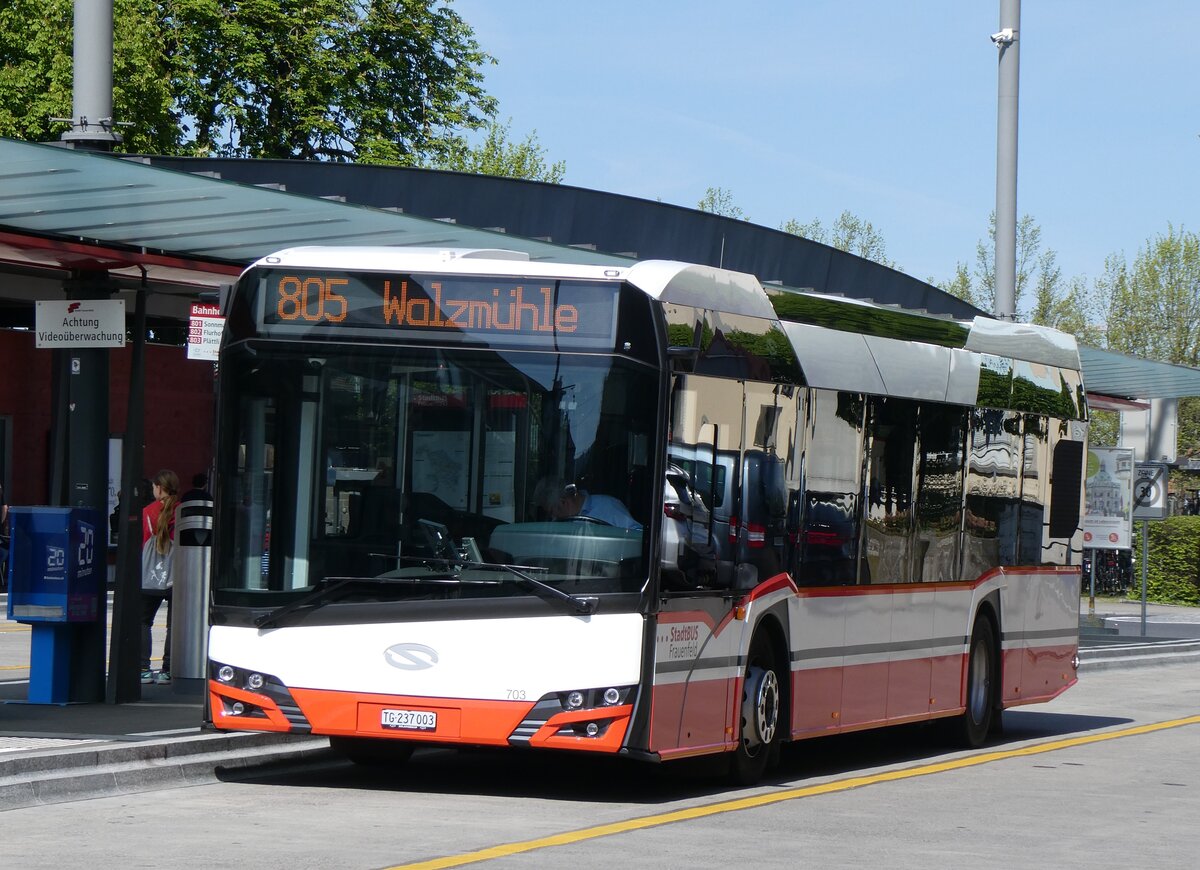 (261'215) - StadtBUS, Frauenfeld - Nr. 703/TG 237'003 - Solaris am 12. April 2024 beim Bahnhof Frauenfeld