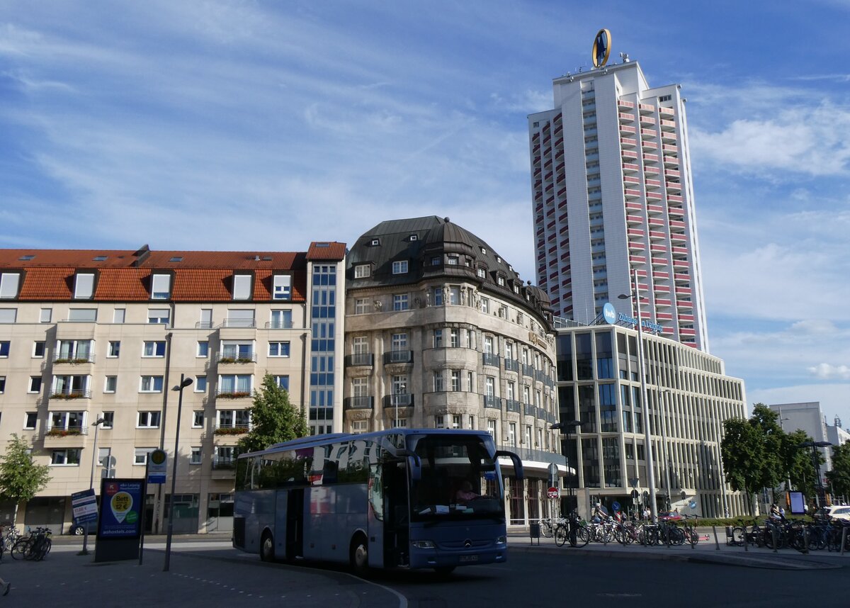 (264'398) - Omnibus Samstag, Hofheim - MTK-RS 432 - Mercedes am 8. Juli 2024 beim Hauptbahnhof Leipzig