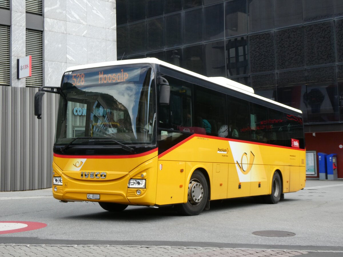 (265'391) - Autotour, Visp - VS 48'333/PID 10'518 - Iveco (ex VS 455'577) am 3. August 2024 beim Bahnhof Visp