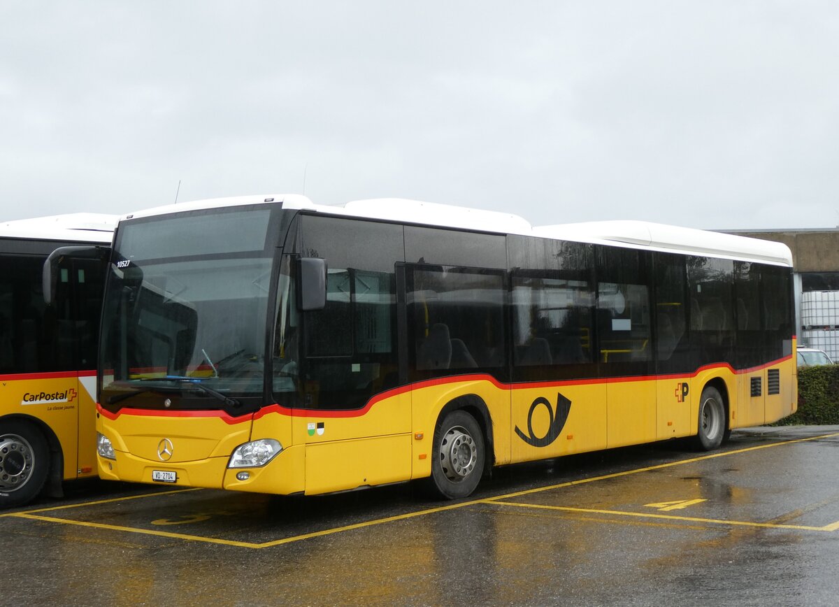 (267'639) - CarPostal Ouest - VD 2704/PID 10'527 - Mercedes (ex TPB, Sdeilles) am 1. Oktober 2024 in Yverdon, Garage