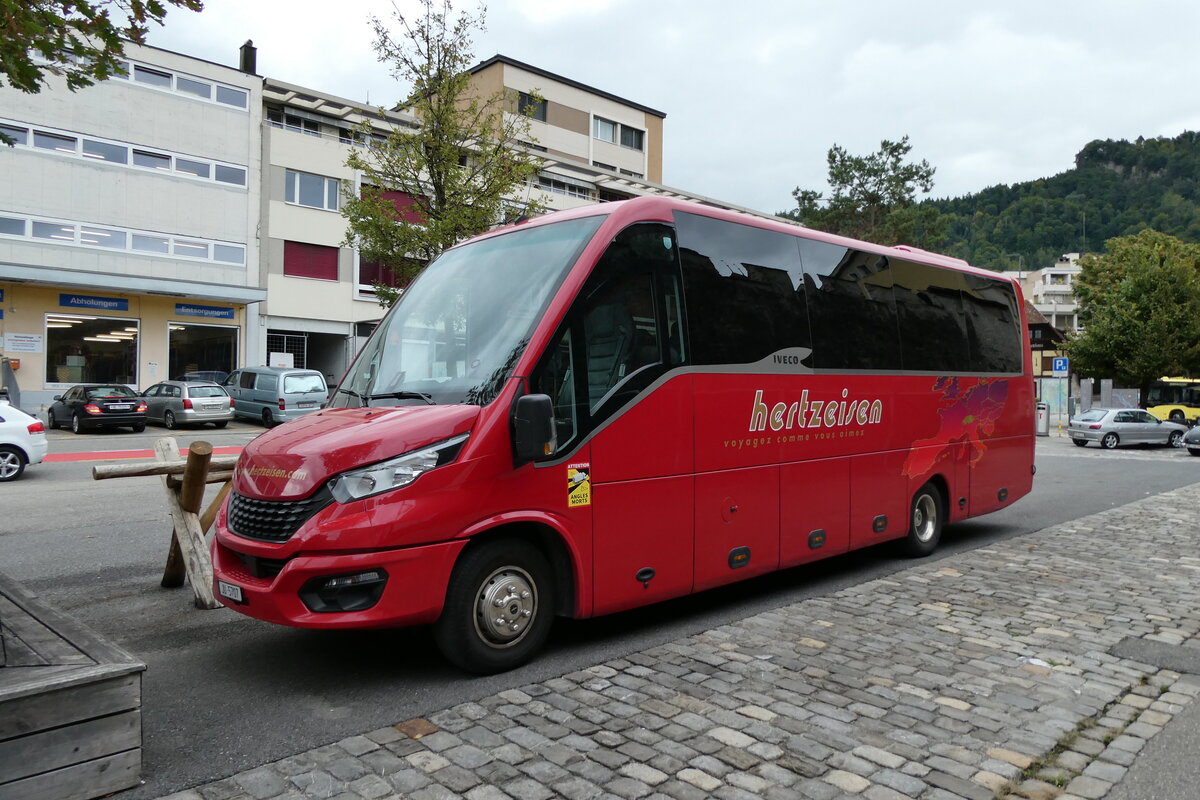 (280'301) - Hertzeisen, Glovelier - JU 5707 - Iveco am 12. September 2025 in Thun, Berntorplatz
