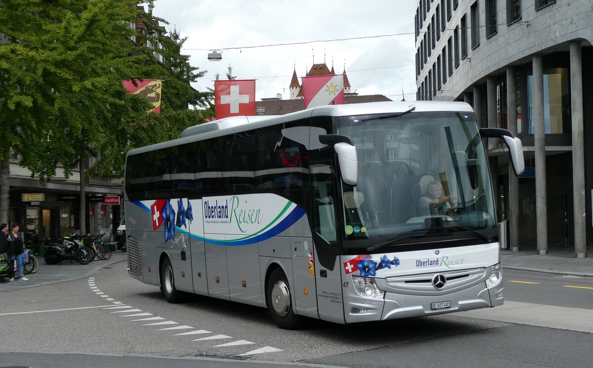 (280'303) - Oberland Reisen, Thun - Nr. 47/BE 607'481 - Mercedes am 12. September 2025 beim Bahnhof Thun
