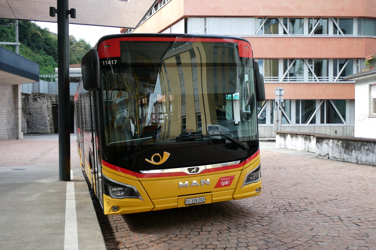 (280'308) - AutoPostale Ticino - TI 339'202/PID 11'417 - MAN am 13. September 2025 beim BAhnhof Bellinzona