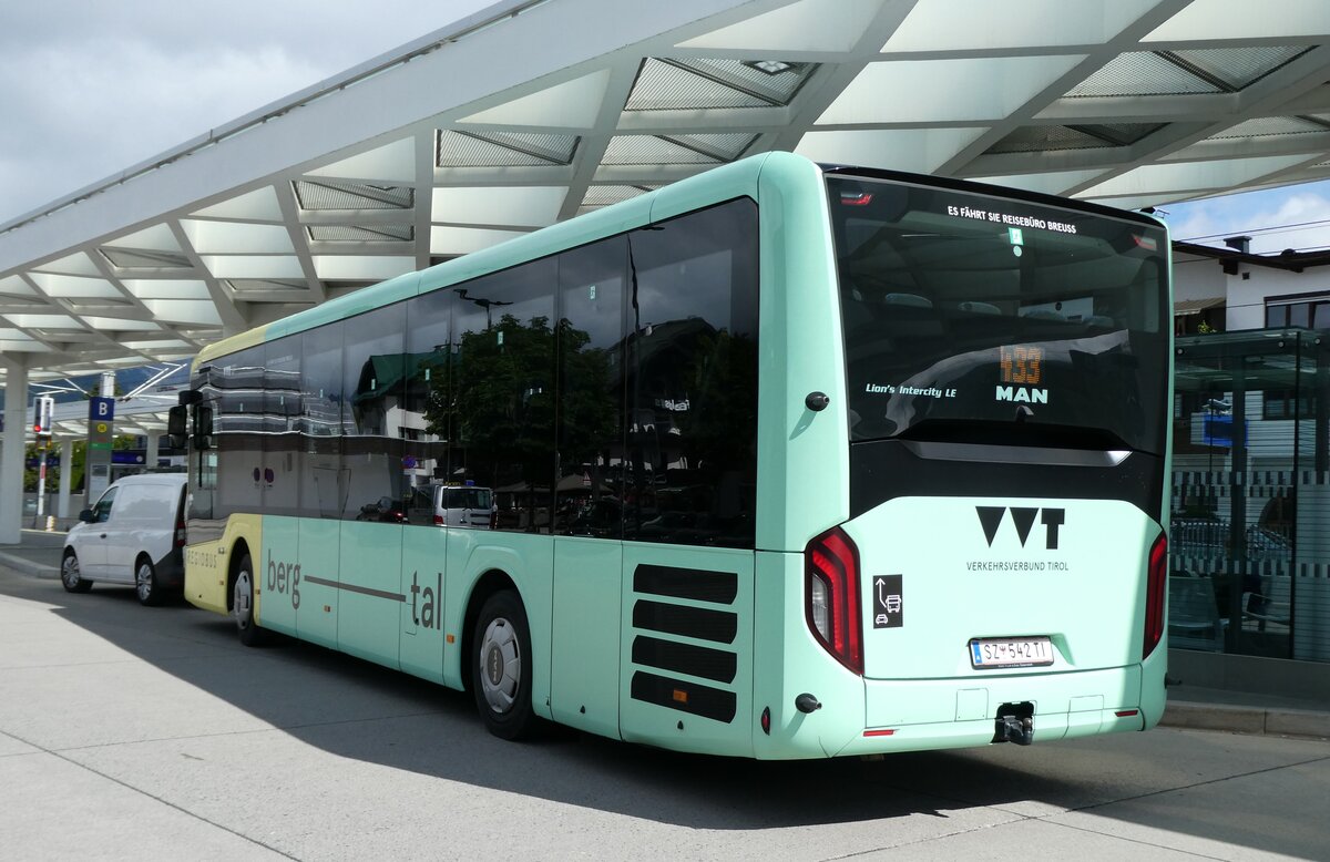 (280'455) - Breuss, Rankweil - Nr. 542/SZ 542 TI - MAN am 16. September 2025 beim Bahnhof Seefeld