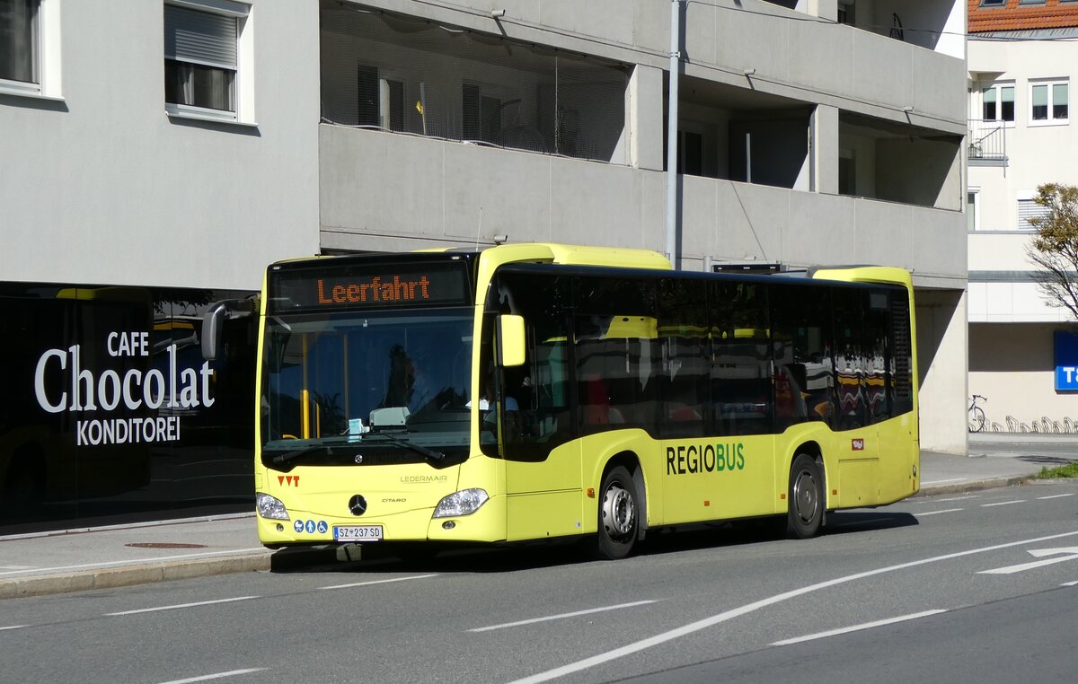 (280'546) - Ledermair, Schwaz - SZ 237 SD - Mercedes am 18. September 2025 in Telfs, Anton-Auer-Strasse