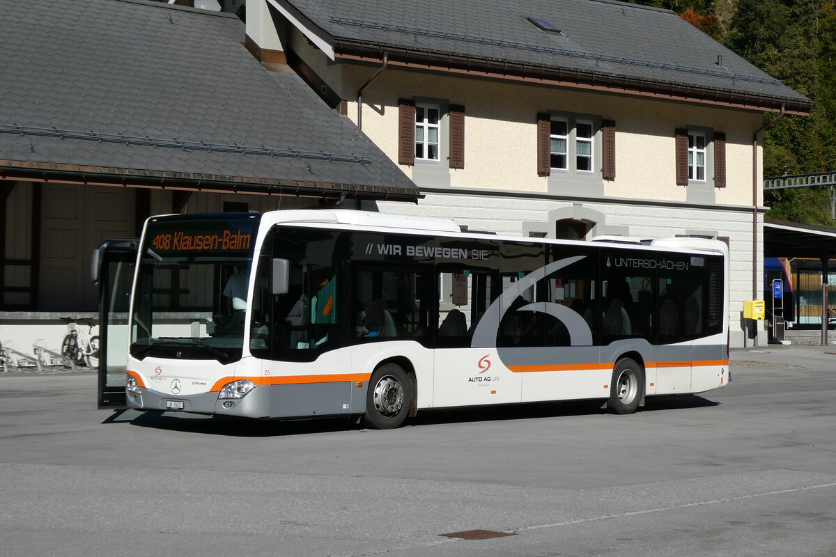 (281'047) - AAGU Altdorf - Nr. 25/UR 9452 - Mercedes am 7. Oktober 2025 beim Bahnhof Linthal