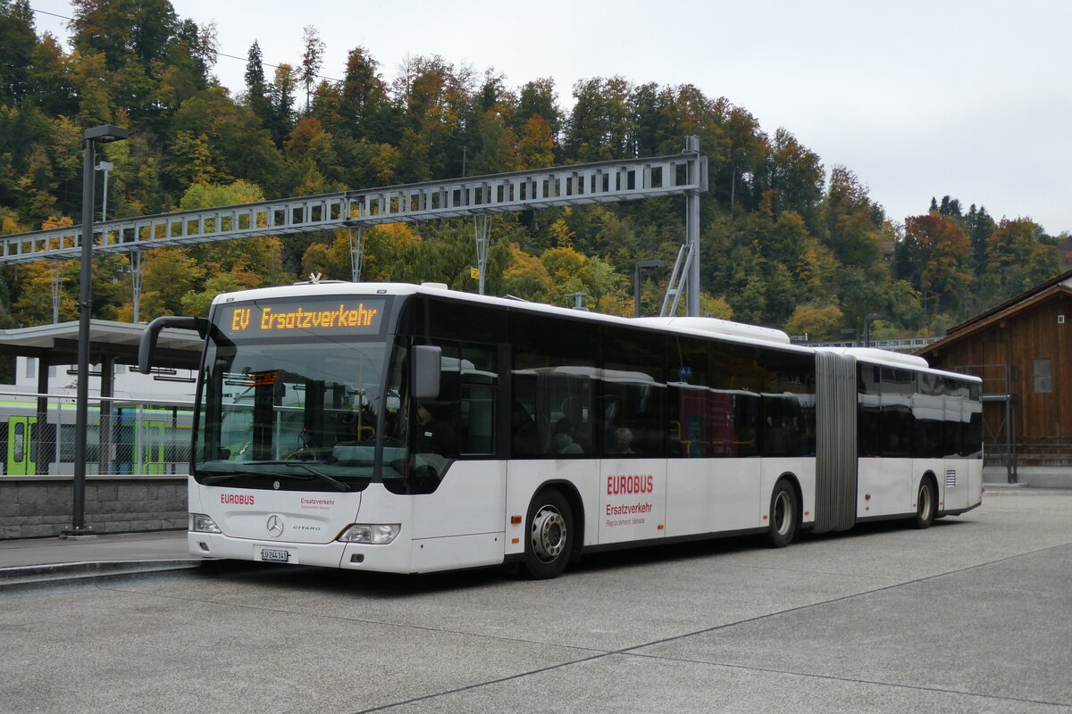 (281'312) - Hfliger, Sursee - Nr. 9/LU 244'141/PID 5395 - Mercedes am 12. Oktober 2025 beim Bahnhof Wolhusen