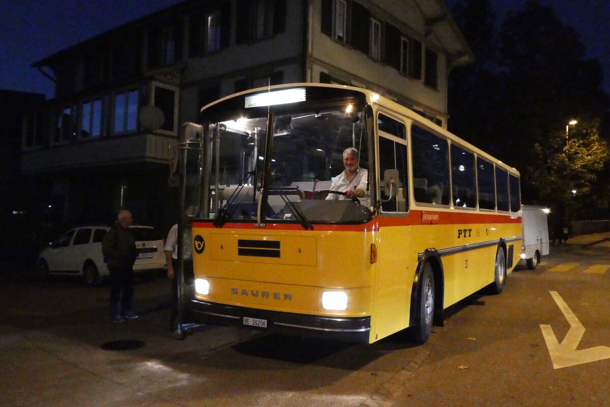 (281'483) - Schmid, Thrishaus - BE 26'206 - Saurer/Tscher (ex P 24'244) am 12. Oktober 2025 beim Bahnhof Hasle-Regsau