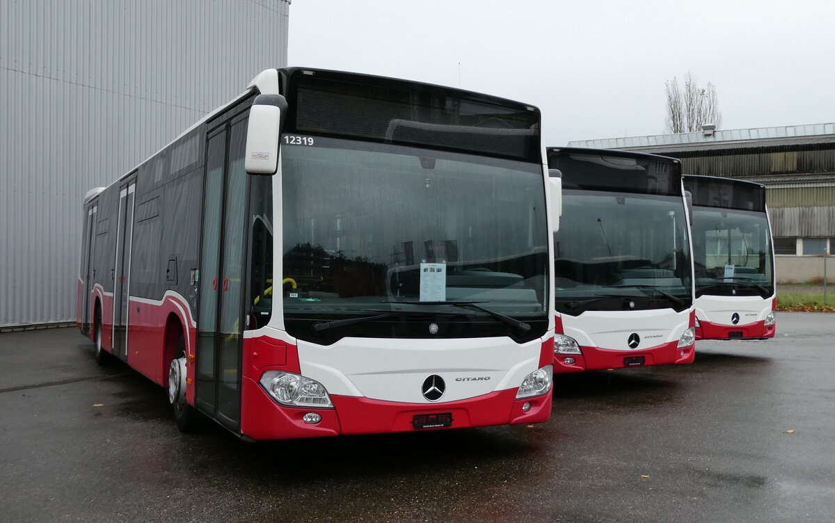 (281'806) - PostAuto Bern - PID 12'319 - Mercedes (ex Wiener Linien, A-Wien Nr. 8163) am 25. Oktober 2025 in Winterthur, Daimler Buses