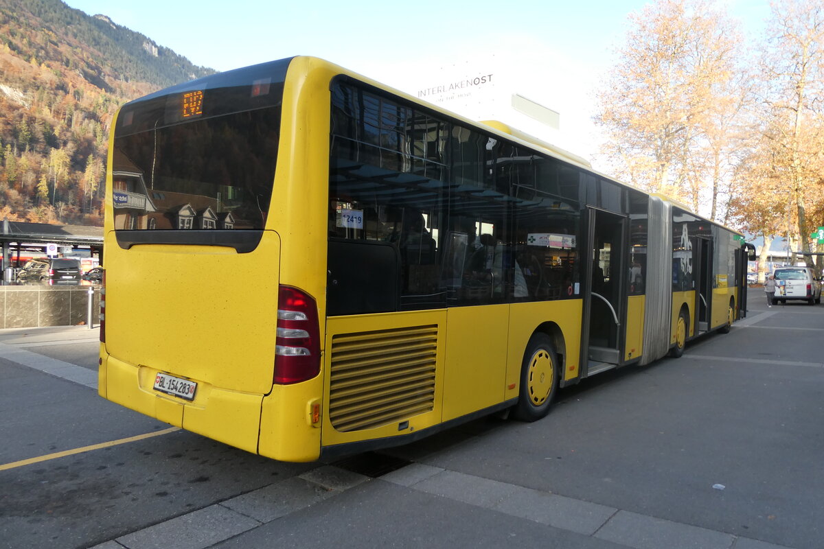 (282'265) - PostAuto Nordschweiz - BL 154'283/PID 12'419 - Mercedes (ex AAGL Liestal Nr. 98) am 10. November 2025 beim Bahnhof Interlaken Ost
